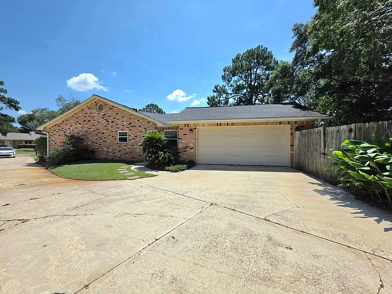 6819 Kitty Hawk Cir — Photo 15