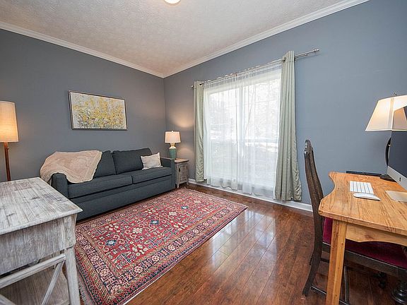 2nd image of 118 Shirewood Park