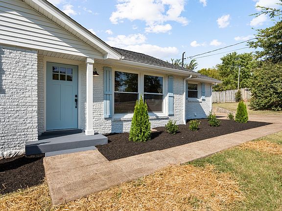 4th image of 3912 Sussex Dr