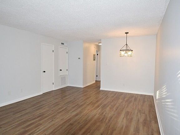 2nd image of 3325 N Westmoreland Dr APT 2