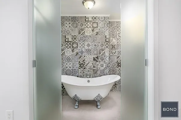 Rented by Bond New York | media 6