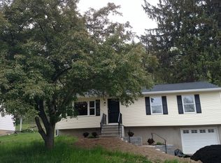 12 Woodland Dr, Vernon, NJ 07462