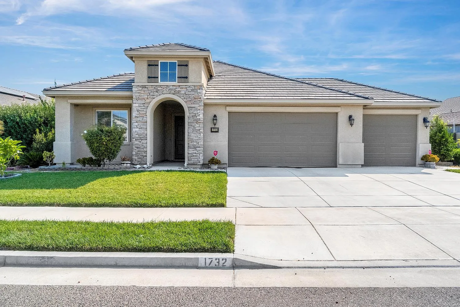 1732 Cobblefield Ln photo 1