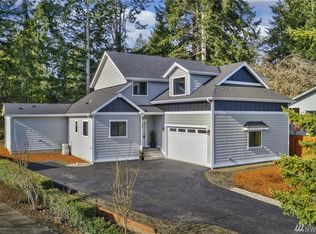 330 E Rainier Ct, Allyn, WA 98524