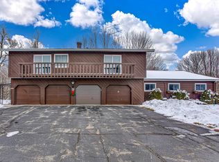2412 Cross Creek Dr APT B, Sheboygan, WI 53081