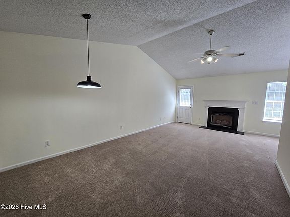 5th image of 2603 Richard Dr #B