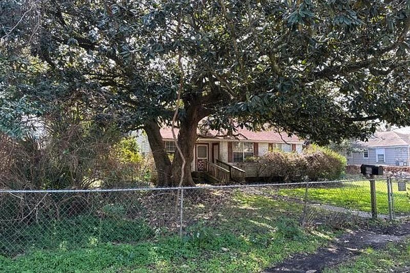 2nd image of 2117 21st Ave