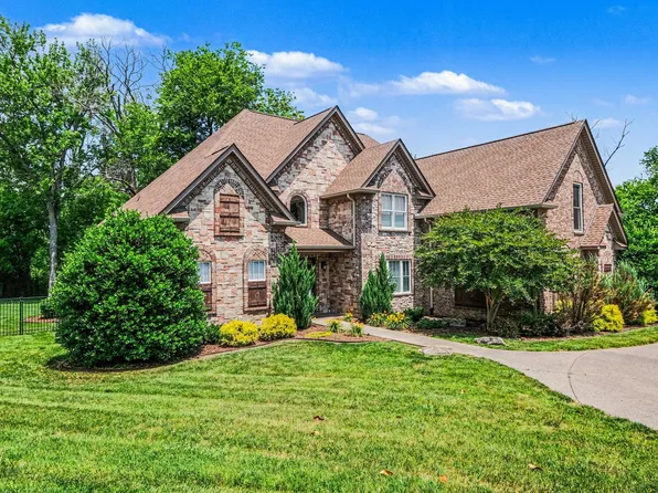3005 Trawler Ct, Spring Hill, TN 37174