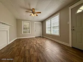 106 Jesse Dee St — Photo 3