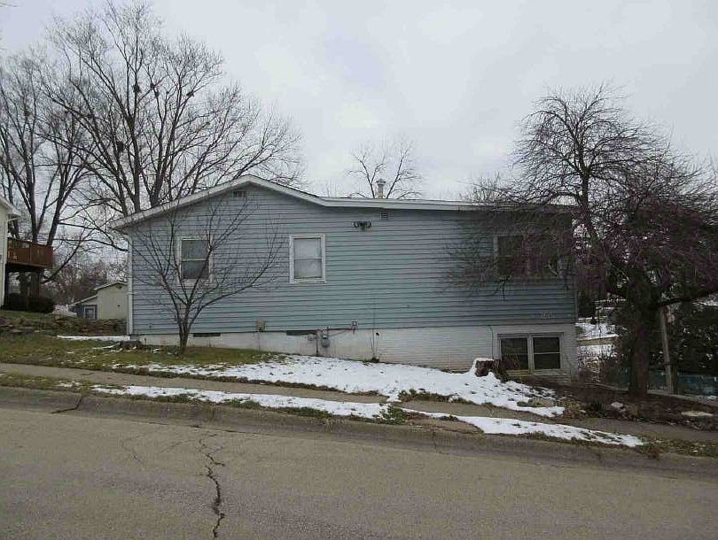 1476 Hickson Ave, Dubuque, IA 52001 Zillow