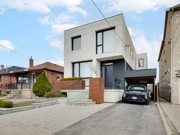 976 Glencairn Ave, Toronto, ON M6B 2A9