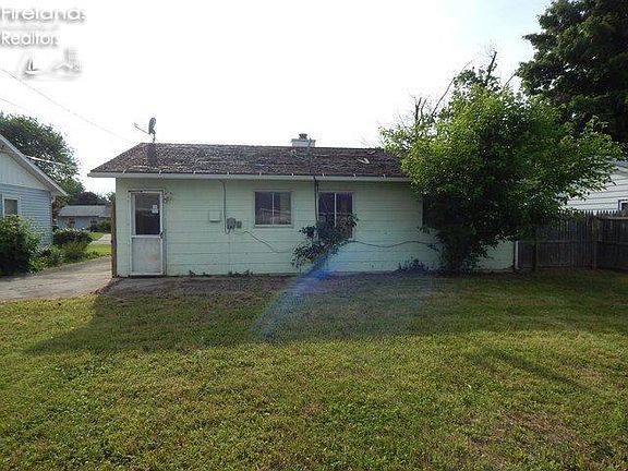 3rd image of 107 Longfellow Dr