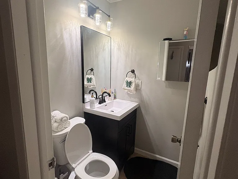 8324 Hickory Dr — Photo 14