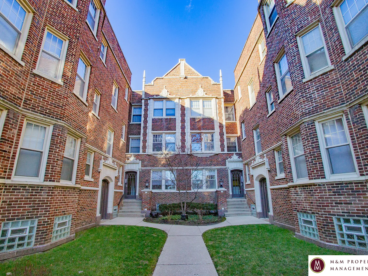 1002 North Boulevard — Photo 3
