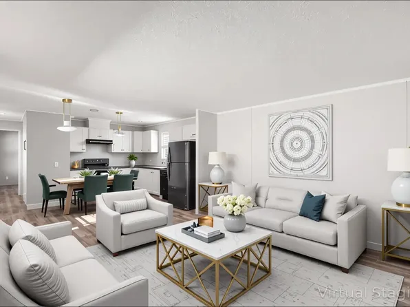 636 Ascot Cir E, Almont, MI 48003