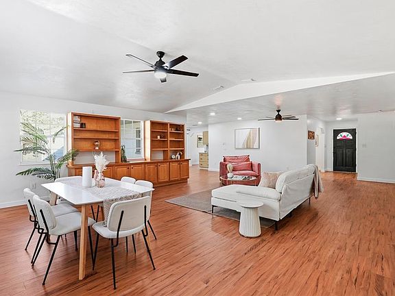 4th image of 10002 NW 6th Pl