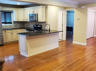 100 Harmony Dr, Massapequa Park, NY 11762
