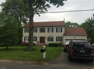 25 Peach Tree Ave, East Hanover, NJ 07936