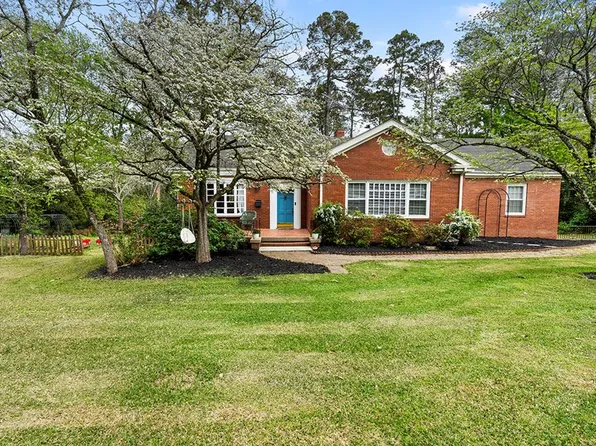 129 Gracemont Dr, Greenwood, SC 29649