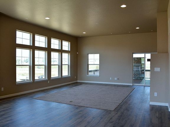 Light and bright west facing great room.