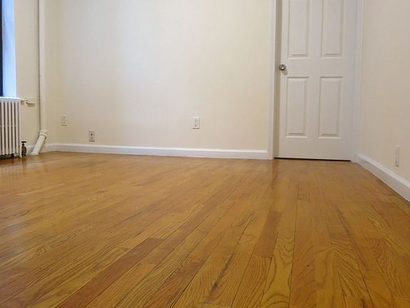 4th image of 236 E 80th St APT 6
