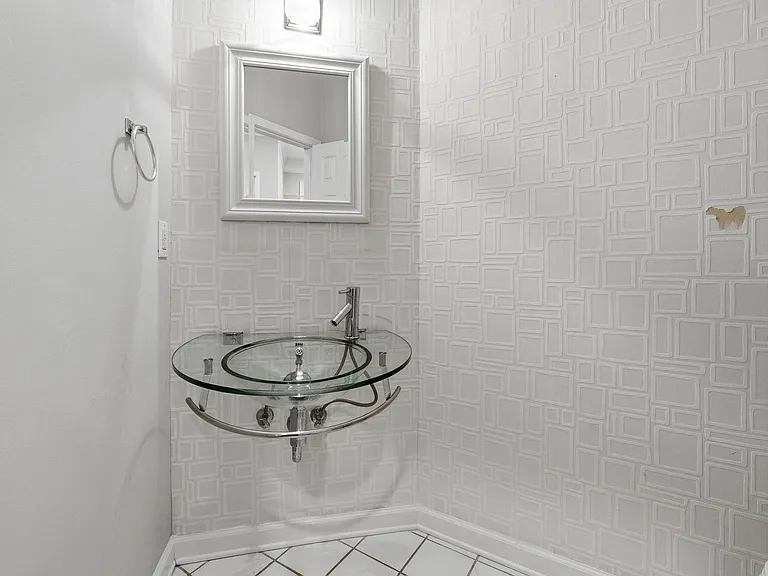 1106 Glenrose Dr SE — Photo 9