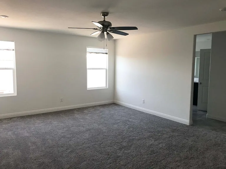 7639 Lush Oasis Ave — Photo 5