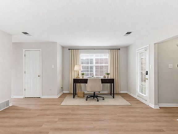 4th image of 1066 Whitten Rd