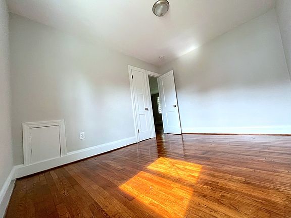 5th image of 6706 Granby St APT B