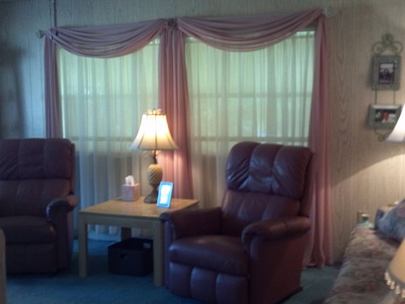 3rd image of 189 London Dr