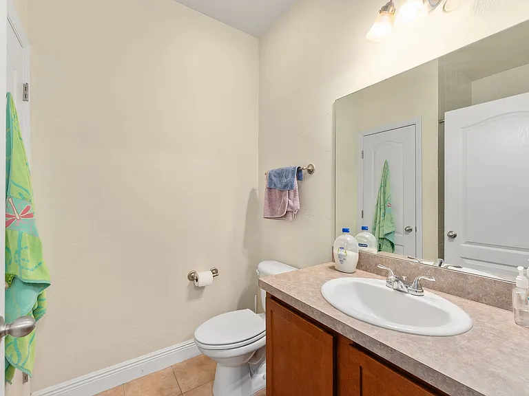 2980 SW 35th Pl #101 — Photo 8