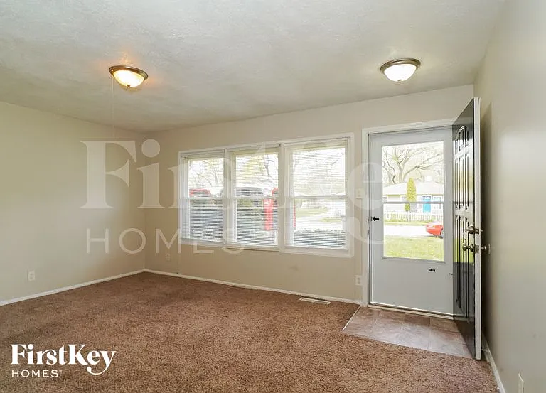 4331 Bertrand Rd — Photo 3