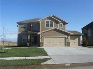 501 SW Eagles Ridge Dr, Blue Springs, MO 64014