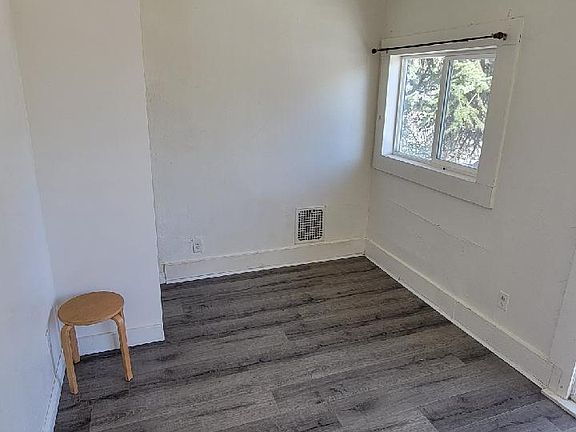 5th image of 409 W 17th St #6