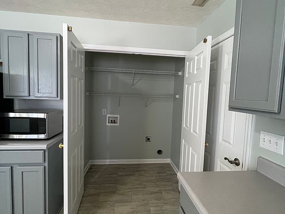 2nd image of 105 Sweet Bay Dr