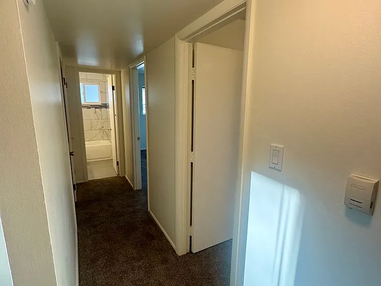 2625 N Chestnut St — Photo 10