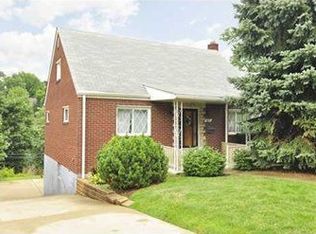 4883 Elmwood Dr, Pittsburgh, PA