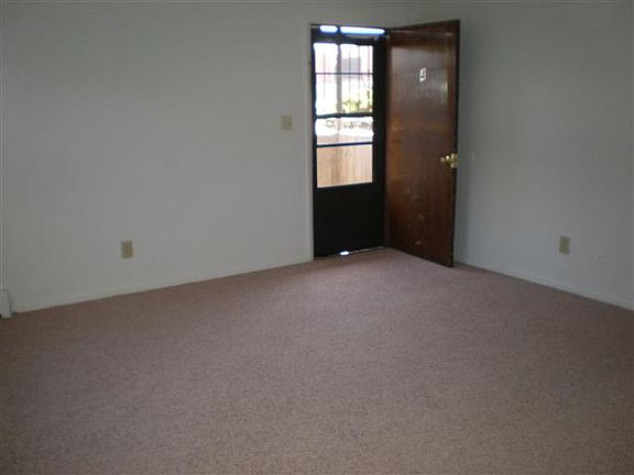 5th image of 2904-2908 Glendale Dr