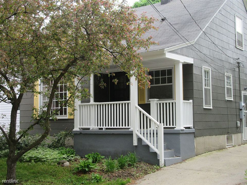 1st image of 1314 Hurd St SE