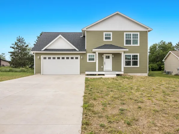 1798 Hansen Cir, Traverse City, MI 49685