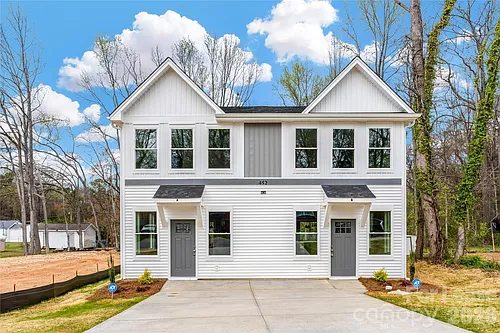 452 Dawn Cir Photo 1