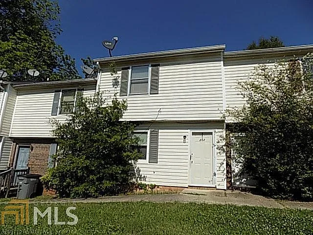212 Wesley Way — Photo 1