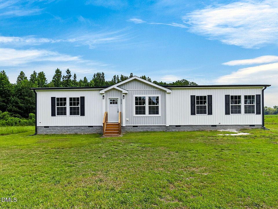 1st image of 575 Crockers Nub Rd