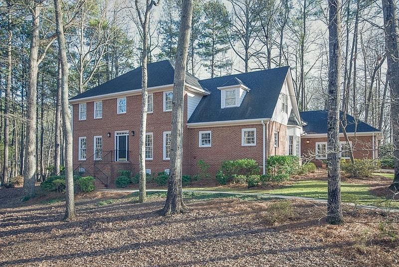 1st image of 71 Parkstone Ct