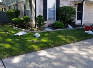 24597 N Meadow Dr, Harrison Township, MI 48045