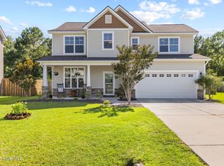 227 Admiral Ct, Sneads Ferry, NC 28460