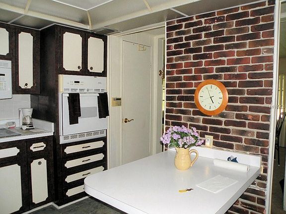 3rd image of 10 Royal Palm Cir