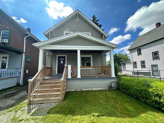 2nd image of 24 Manhattan Ave