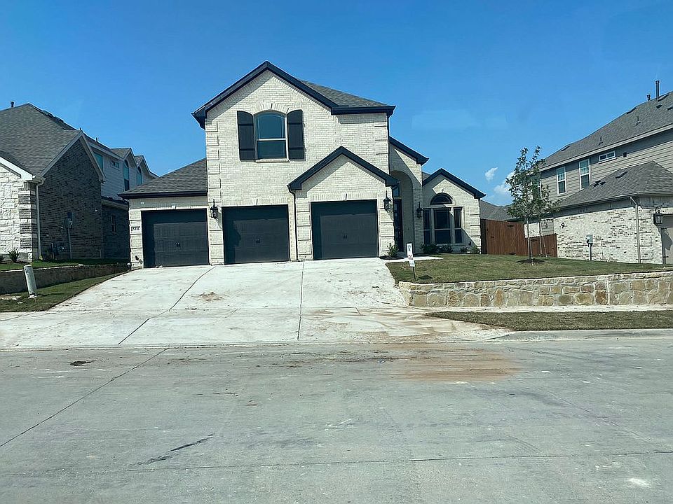 1st image of 5316 Center Hill Dr