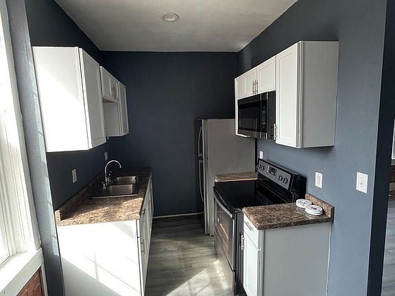 3rd image of 471 N State Ave #12